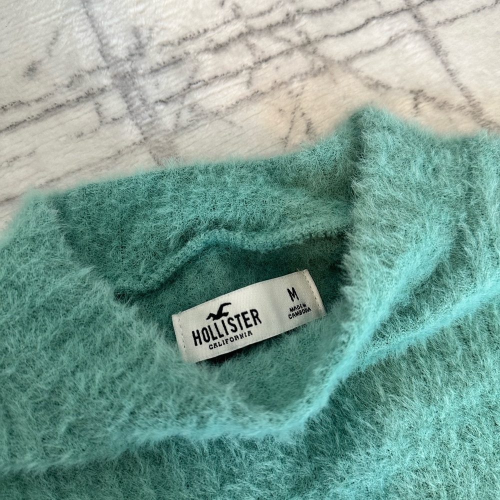 Hollister fuzzy cropped sweaters soft knit cozy pullover - Picture 4 of 6